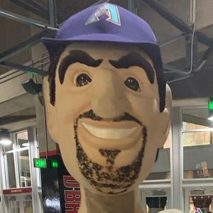 Meet your Posher, Everardo